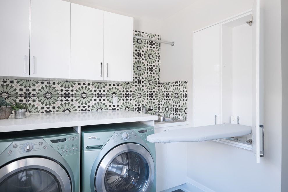 Modern Laundry Area